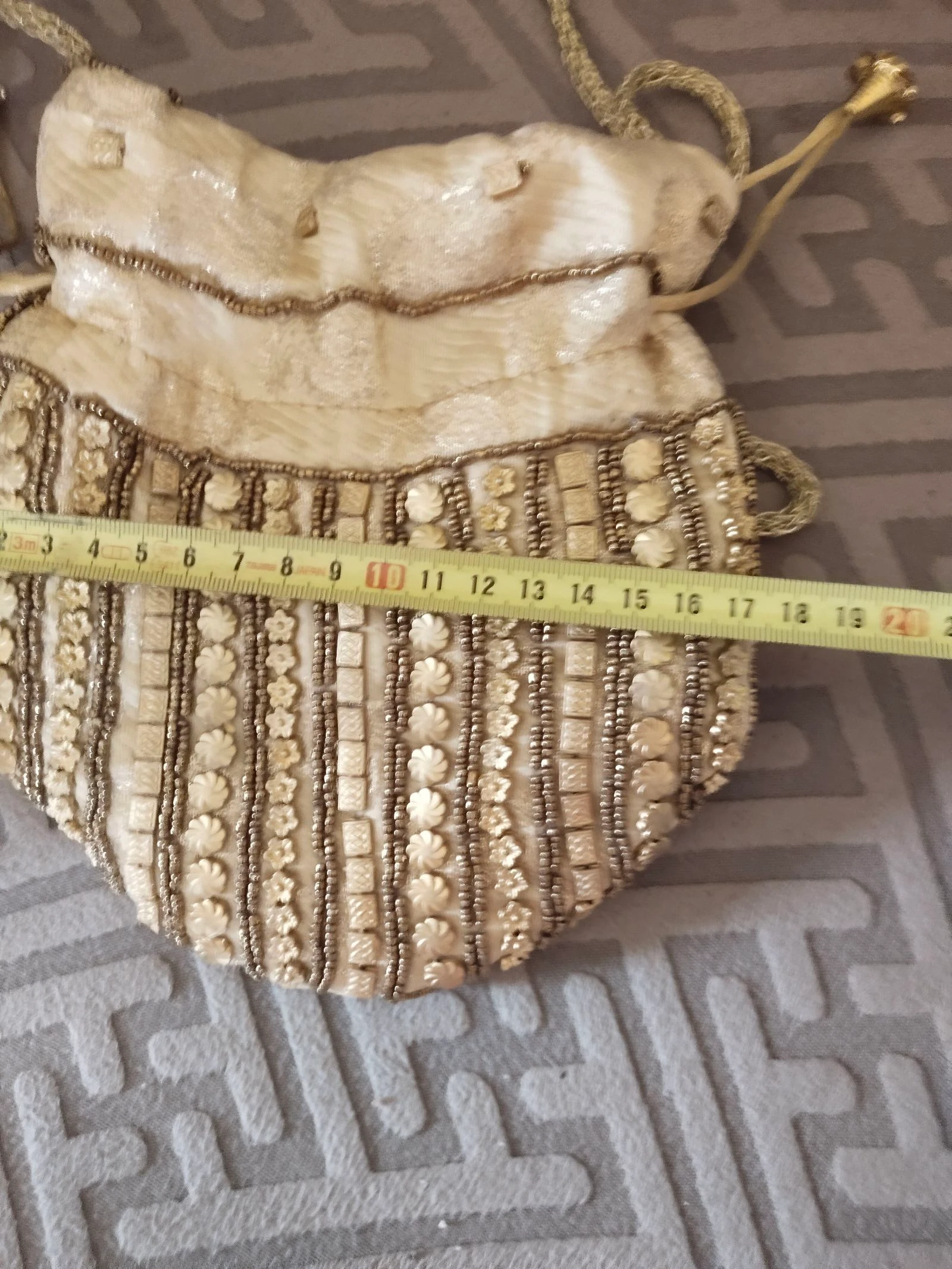 Bolsito bombonera dorado – photo 11